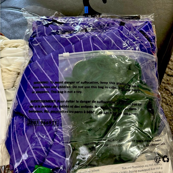 EUC Spirit of Halloween XL Joker Costume with Joker Wig (wig sold separately) - Picture 5 of 5